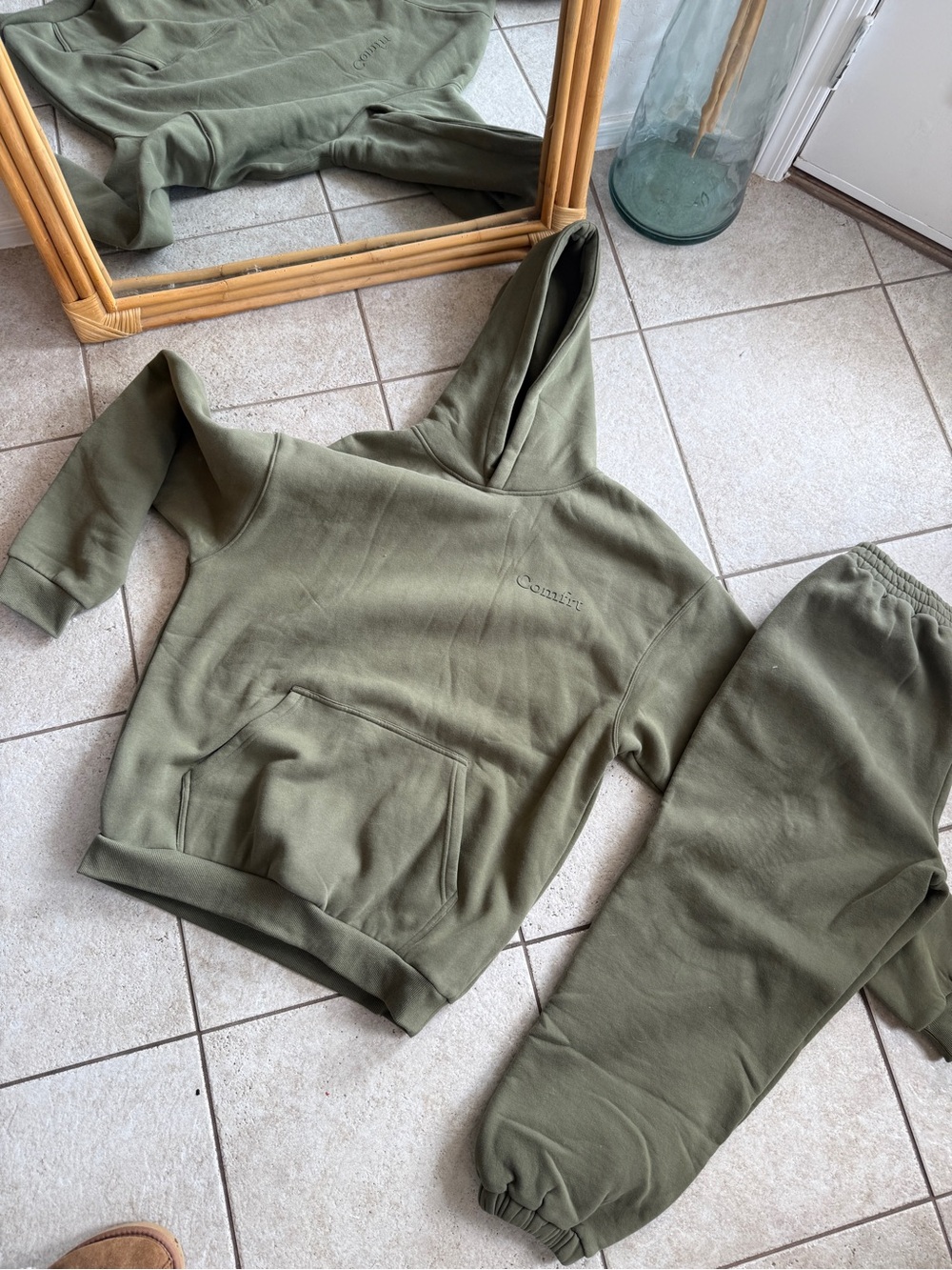 COMFRT Olive Green Hooded sweatshirt & Joggers - Casual Track Pants